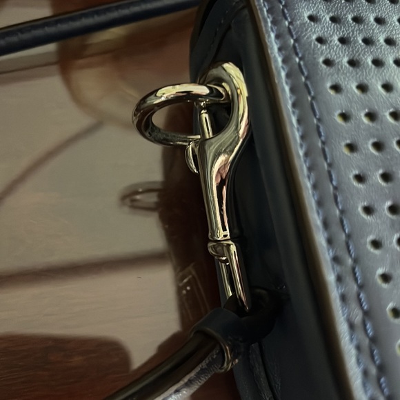 NWOT Coach midsized bag with removable tassel. Navy Citrine Leather shoulder bag - Picture 10 of 16